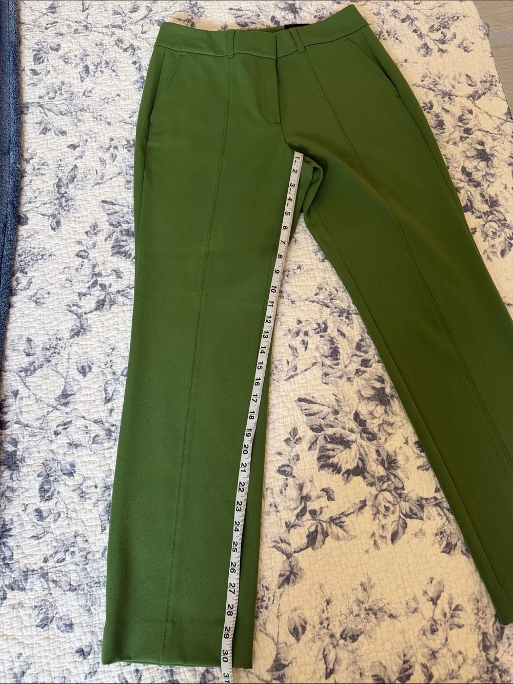 White House Black Market Green Straight-Leg Dress Trousers - Picture 8 of 8